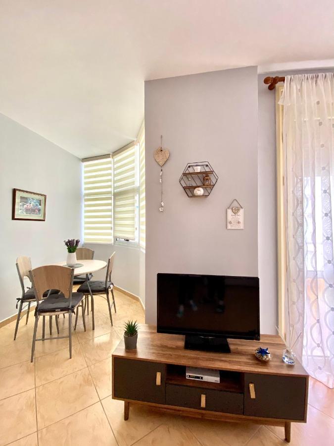 Tony Apartment Vlorë Buitenkant foto